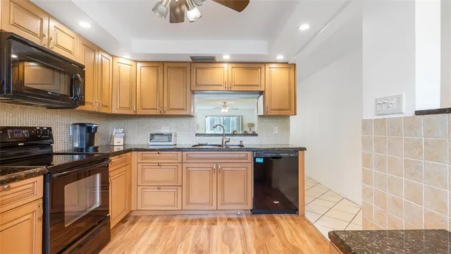 $2,500 | 2201 West Lucaya Bend, Unit A1, Pompano Beach, FL 33066