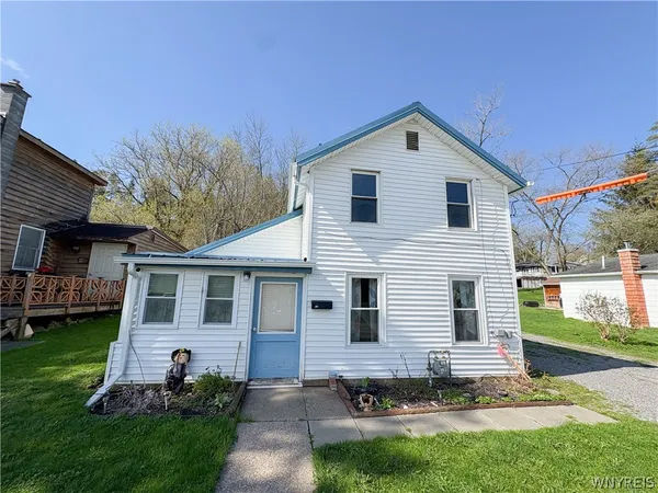 $85,000 | 12 Railroad Avenue, Attica, NY 14011