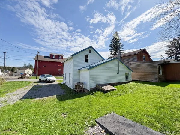 $85,000 | 12 Railroad Avenue, Attica, NY 14011