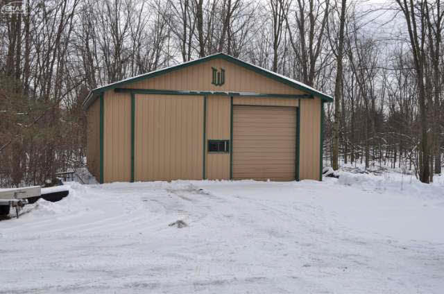 6415 West Stanley Road Mount Morris, MI 48458 - Photo 8 of 27 20457582-7.JPG