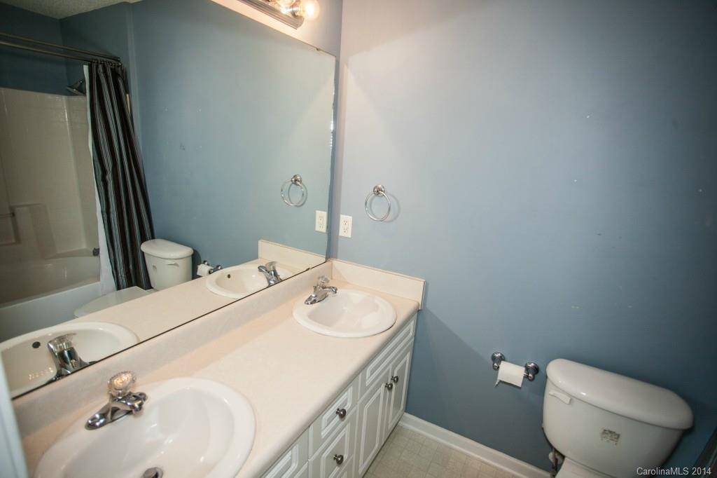 724 Kendall Green Road Fort Mill, SC 29715 - Photo 20 of 23 Gallery Image 20