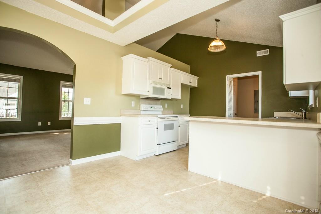 724 Kendall Green Road Fort Mill, SC 29715 - Photo 4 of 23 Gallery Image 4