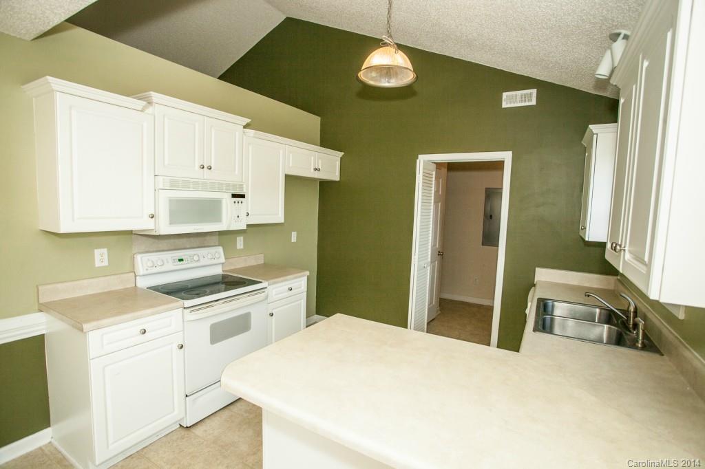 724 Kendall Green Road Fort Mill, SC 29715 - Photo 6 of 23 Gallery Image 6