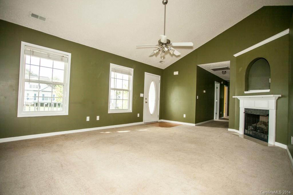 724 Kendall Green Road Fort Mill, SC 29715 - Photo 7 of 23 Gallery Image 7