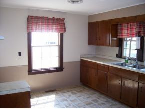 818 Colonial Road Southwest Abingdon, VA 24210 - Photo 2 of 10 Photo 2