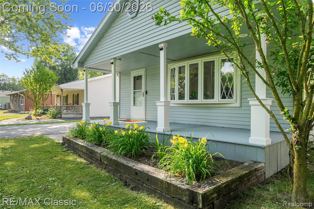 401 Center Street Carleton, MI 48117 - Photo 3 of 59