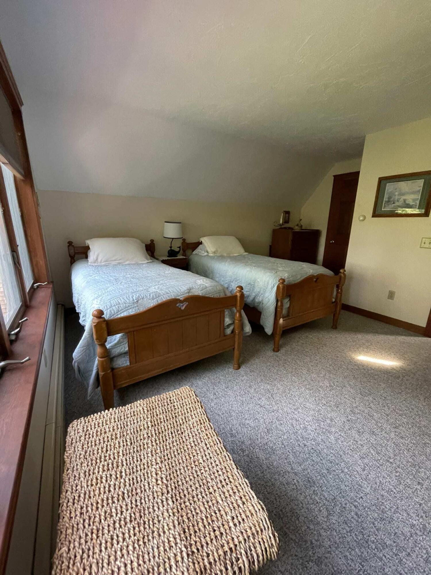 31 Babbling Brook Road Centerville, MA 02632 - Photo 28 of 38 28-FYY2UWSRH27qjEvR61Cc_Twin%20beds