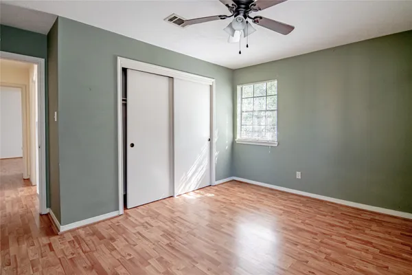 $1,100 | 2401 Sycamore Avenue, Unit B4, Huntsville, TX 77340