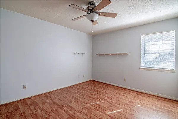 $1,100 | 2401 Sycamore Avenue, Unit B4, Huntsville, TX 77340