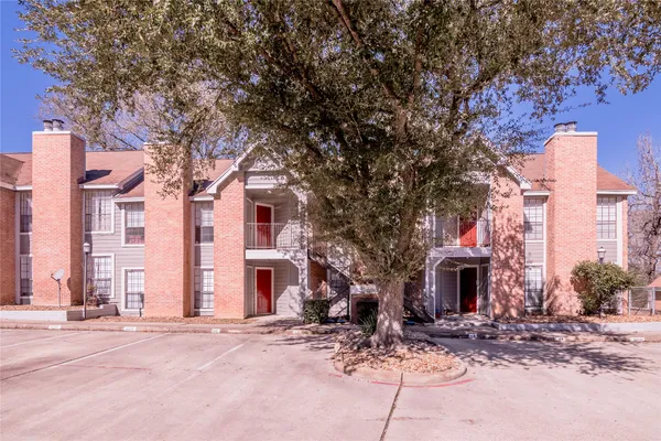 $1,100 | 2401 Sycamore Avenue, Unit B4, Huntsville, TX 77340