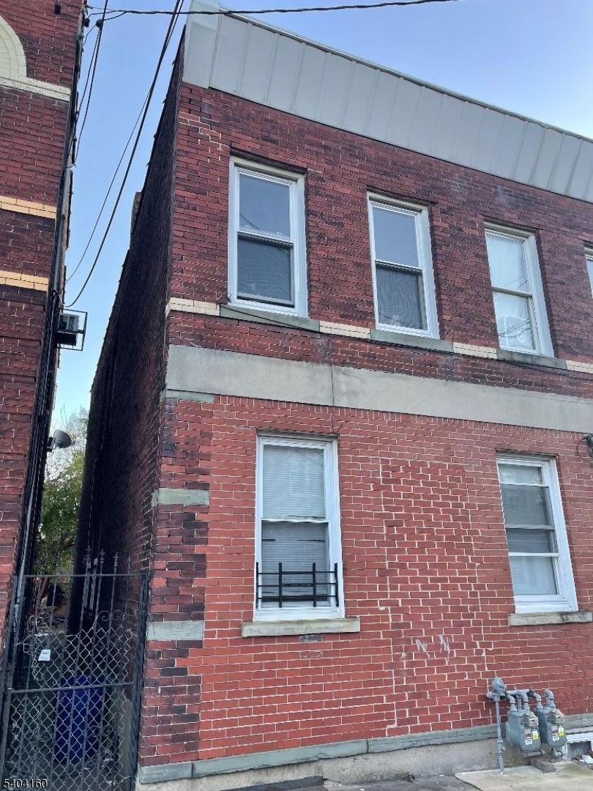322 South 7th Street Elizabeth, NJ 07202 - Photo 2 of 4