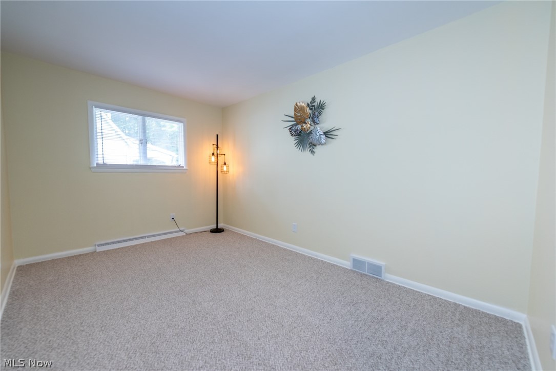 1137 Krumroy Road Akron, OH 44306 - Photo 12 of 27
