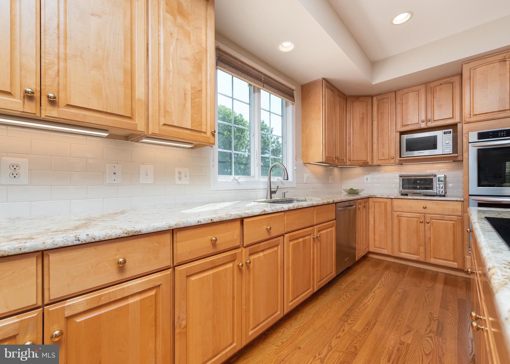 5069 Jericho Road Columbia, MD 21044 - Photo 12 of 57 Gorgeous granite