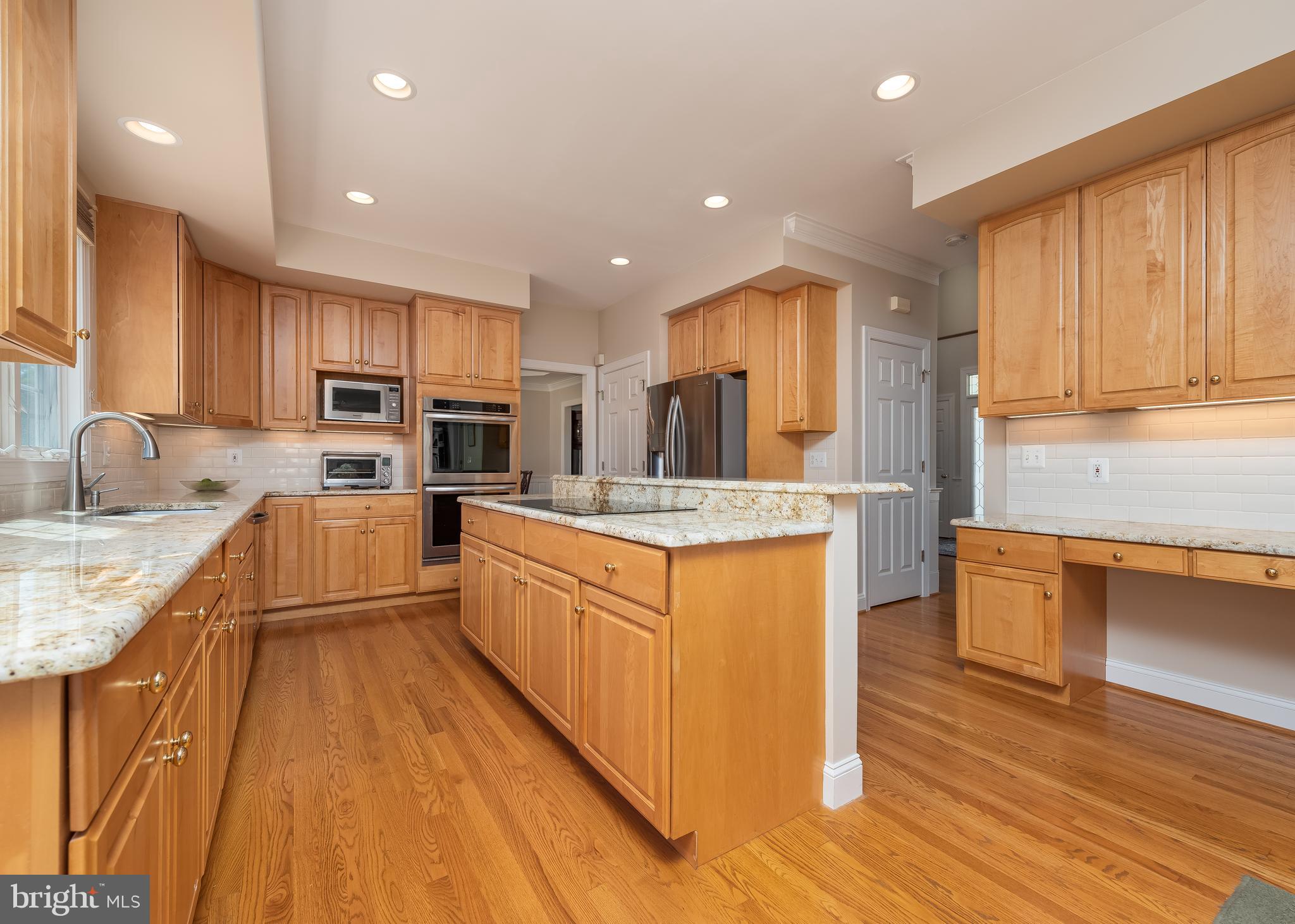 5069 Jericho Road Columbia, MD 21044 - Photo 14 of 57 Undermount cabinet lighting