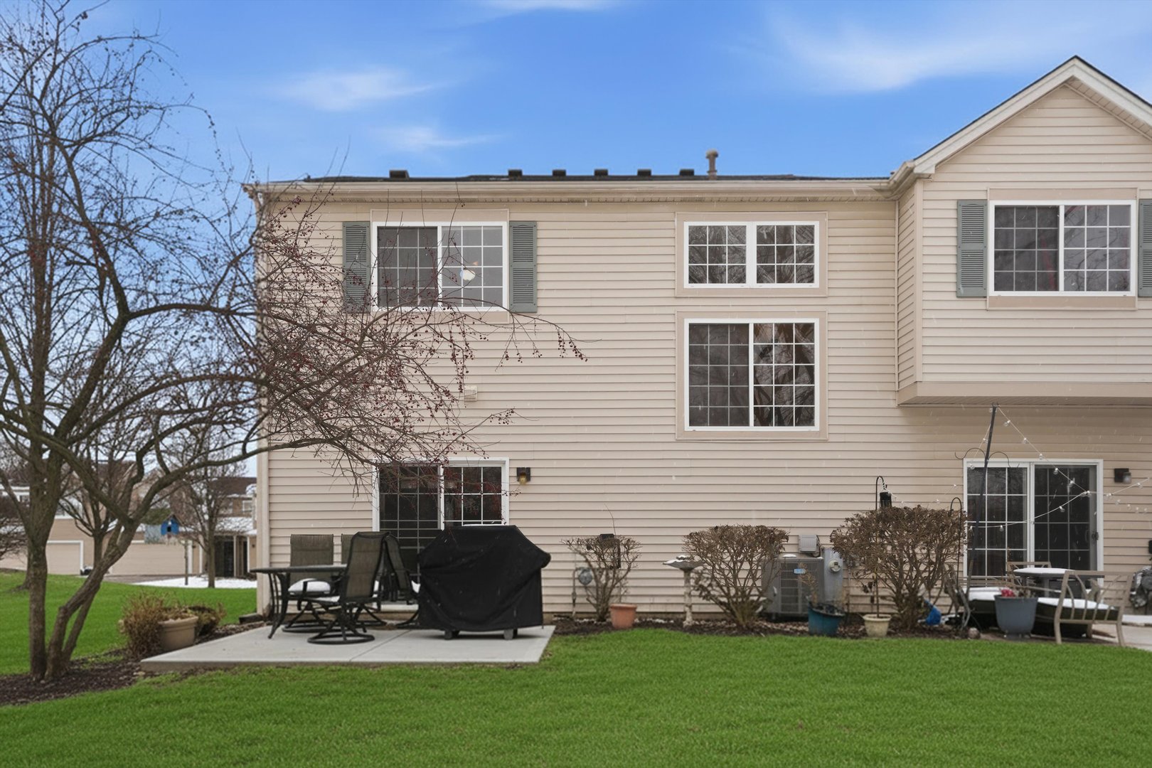 1110 Colonial Drive Joliet, IL 60432 - Photo 5 of 34 a view front of house with a yard
