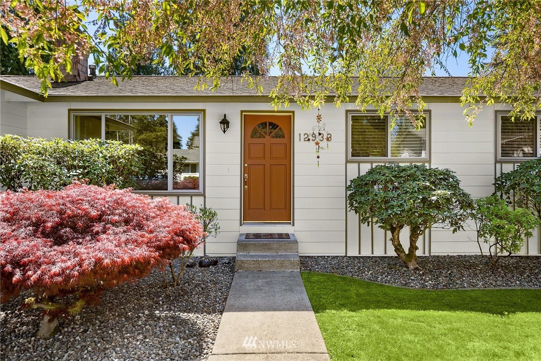 12933 Southeast 188th Street Renton, WA 98058 - Photo 3 of 18 Gallery Image 3