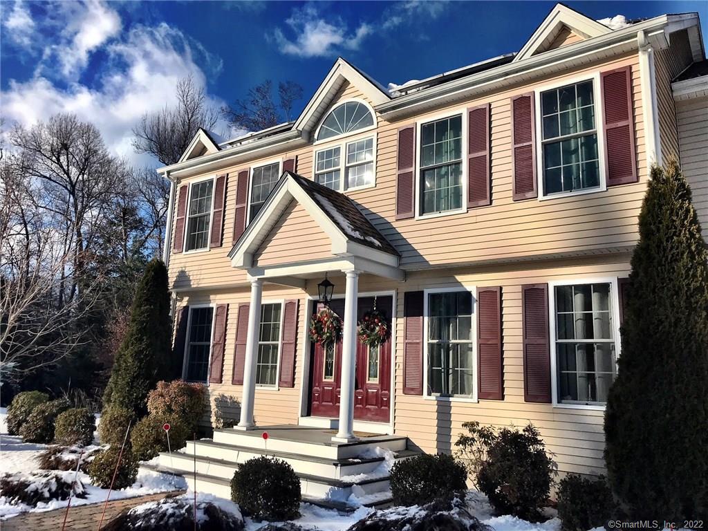 9 Edwards Way Bloomfield, CT 06002 - Photo 1 of 1