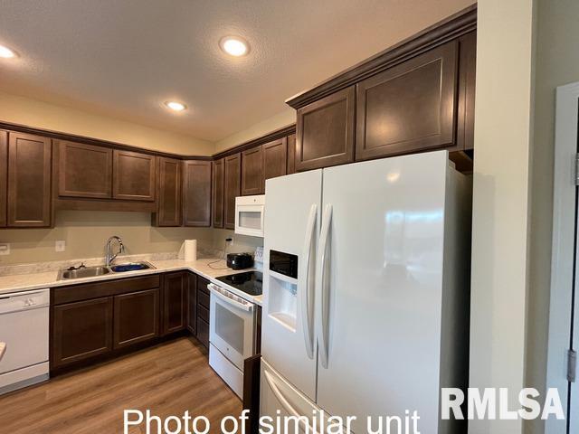 2592 Middle Road, Unit 119 Bettendorf, IA 52722 - Photo 3 of 20 Gallery Image 3