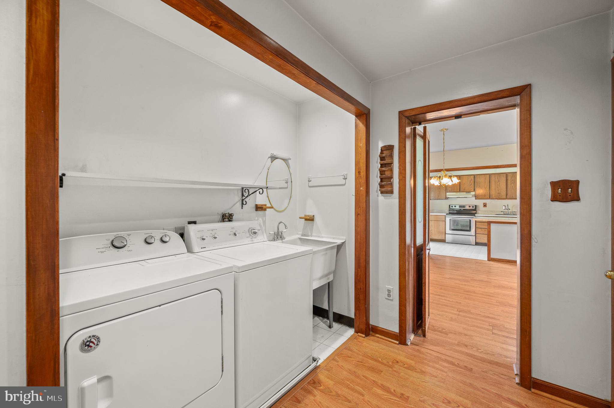 2944 Penn Square Road Norristown, PA 19401 - Photo 11 of 21 Laundry room and garage access