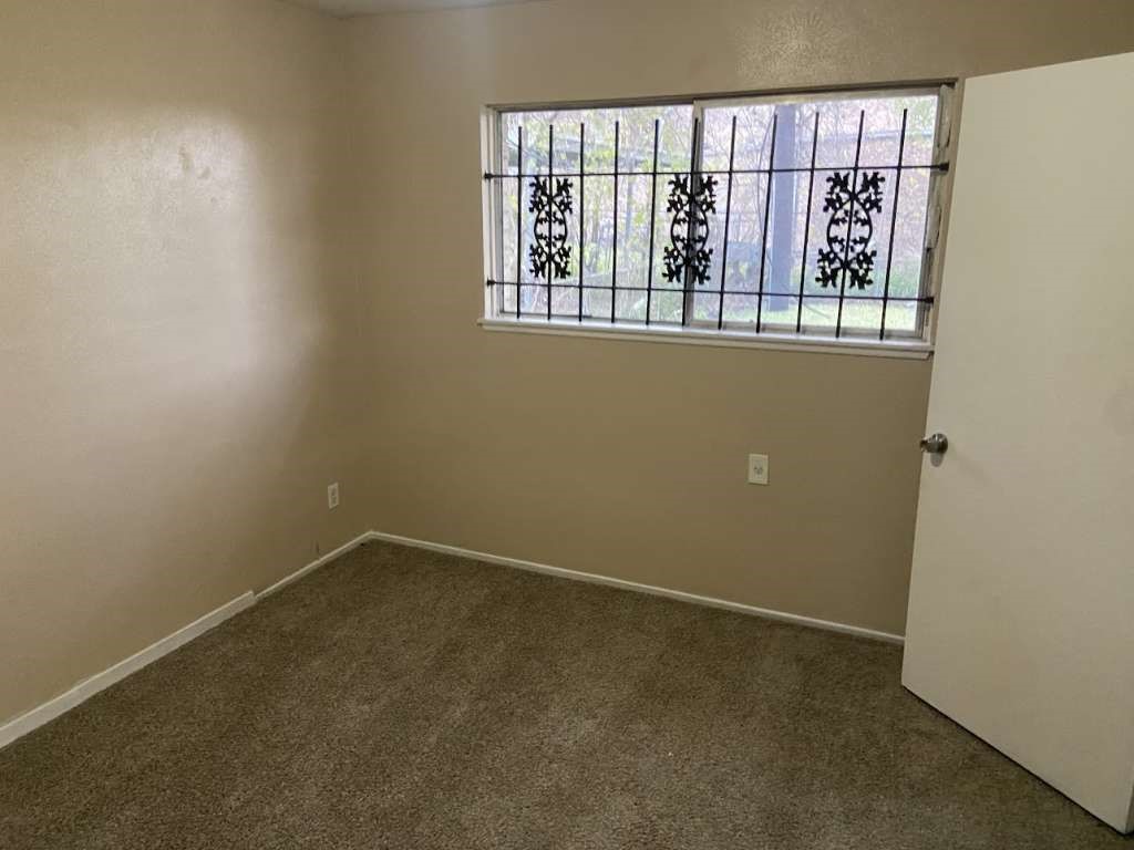 10818 Carlton Drive Houston, TX 77047 - Photo 6 of 13