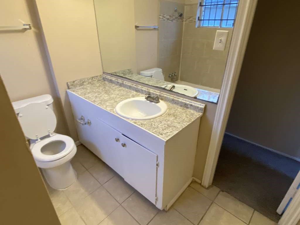 10818 Carlton Drive Houston, TX 77047 - Photo 8 of 13