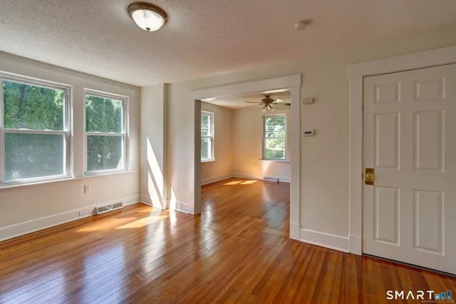 $2,500 | 12 Addison Road, Glastonbury, CT 06033