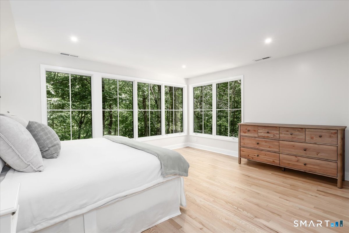 256 Wilton Road East Ridgefield, CT 06877 - Photo 19 of 40