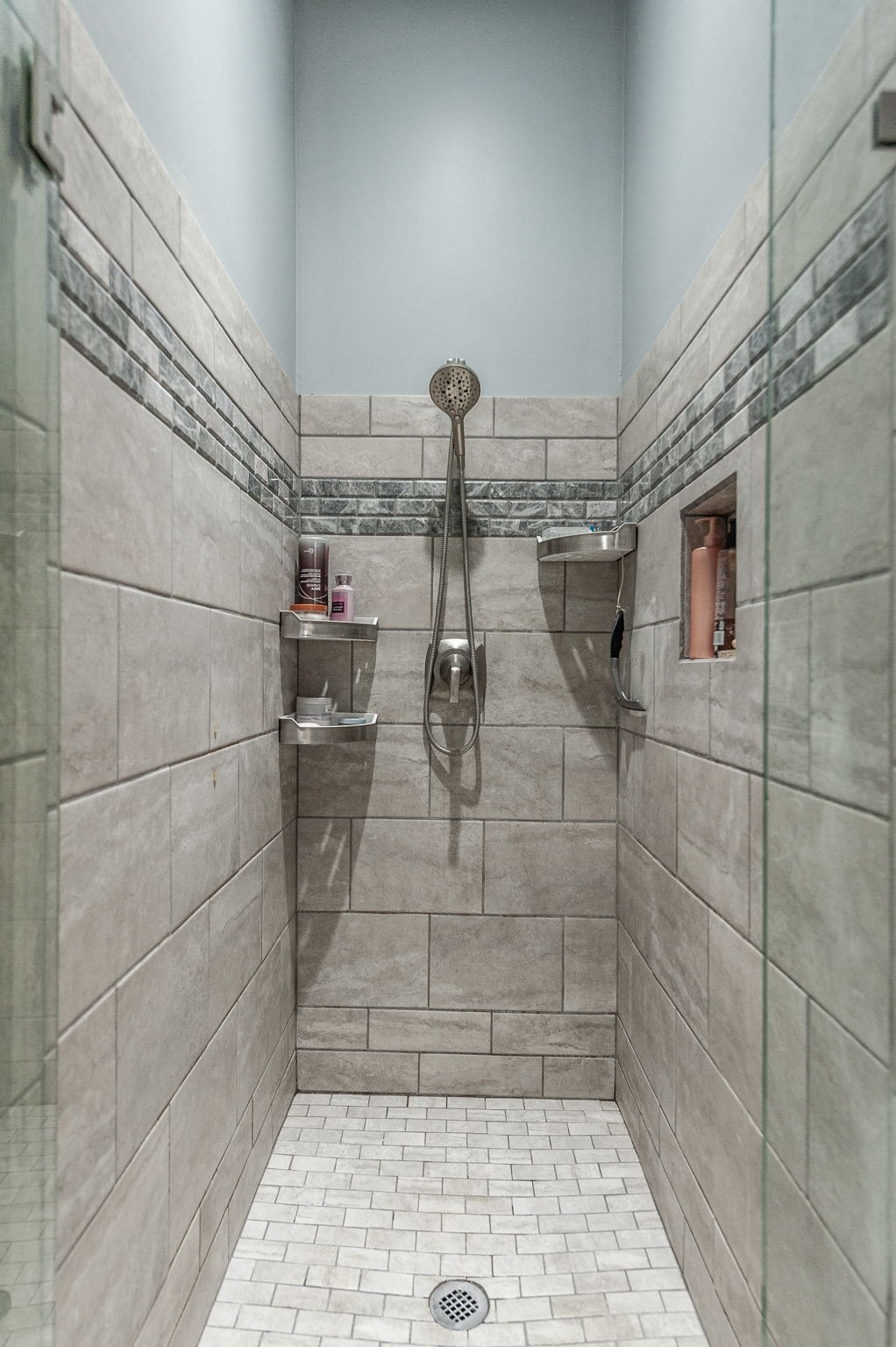 8338 Guthrie Road Cross Plains, TN 37049 - Photo 20 of 43 a bathroom with a shower