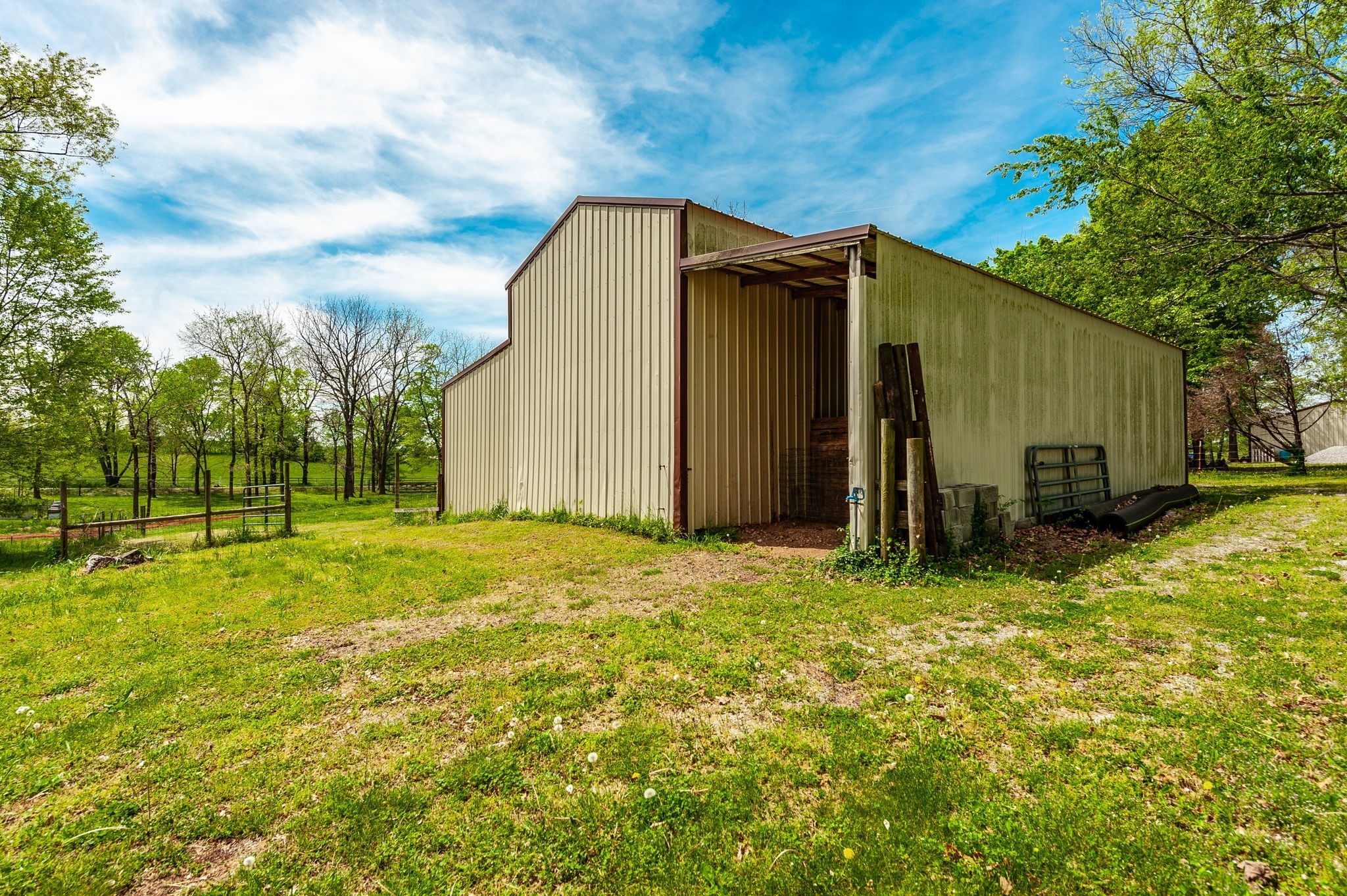 8338 Guthrie Road Cross Plains, TN 37049 - Photo 39 of 43 a view of a backyard