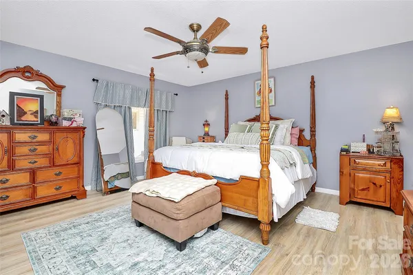 $825,000 | 160 Quail Hollow Drive, Kings Mountain, NC 28086