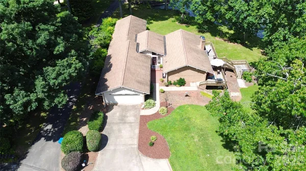 $825,000 | 160 Quail Hollow Drive, Kings Mountain, NC 28086