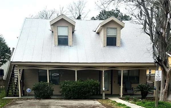 $1,100 | 404 Pine Street, Unit UP, Madisonville, LA 70447