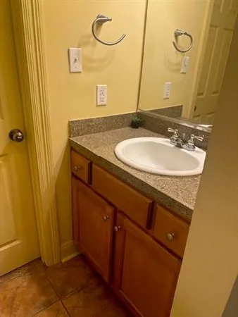 $1,100 | 404 Pine Street, Unit UP, Madisonville, LA 70447