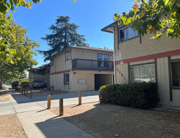 a house view with a outdoor space