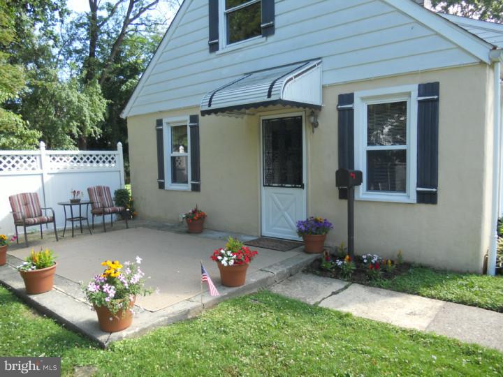 837 East Cathedral Road Philadelphia, PA 19128 - Photo 3 of 20 Patio