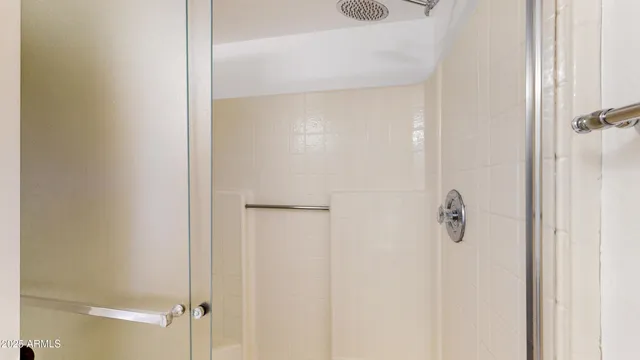 a view of empty room with window