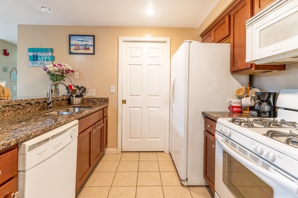215 Longmeadow Road, Unit 105 Taunton, MA 02780 - Photo 2 of 25 Gallery Image 2