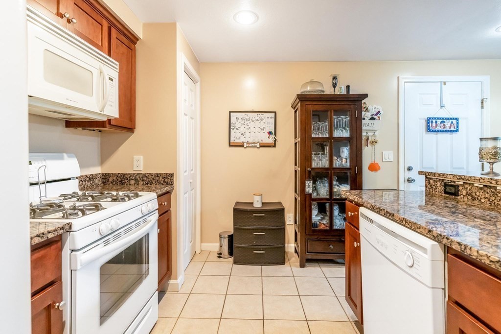 215 Longmeadow Road, Unit 105 Taunton, MA 02780 - Photo 3 of 25 Gallery Image 3
