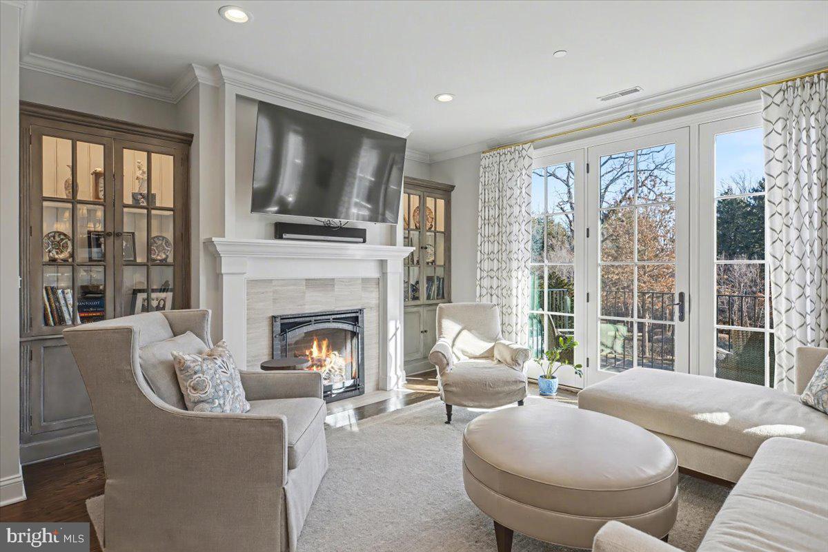 2401 Lower State Road, Unit 10 Doylestown, PA 18901 - Photo 9 of 55