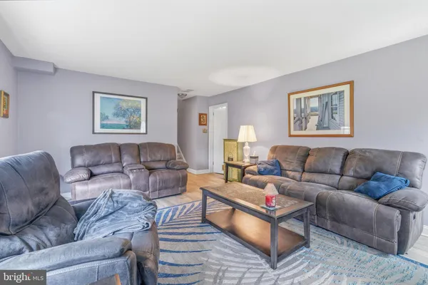 $800,000 | 329 Devonshire Road, Devon, PA 19333