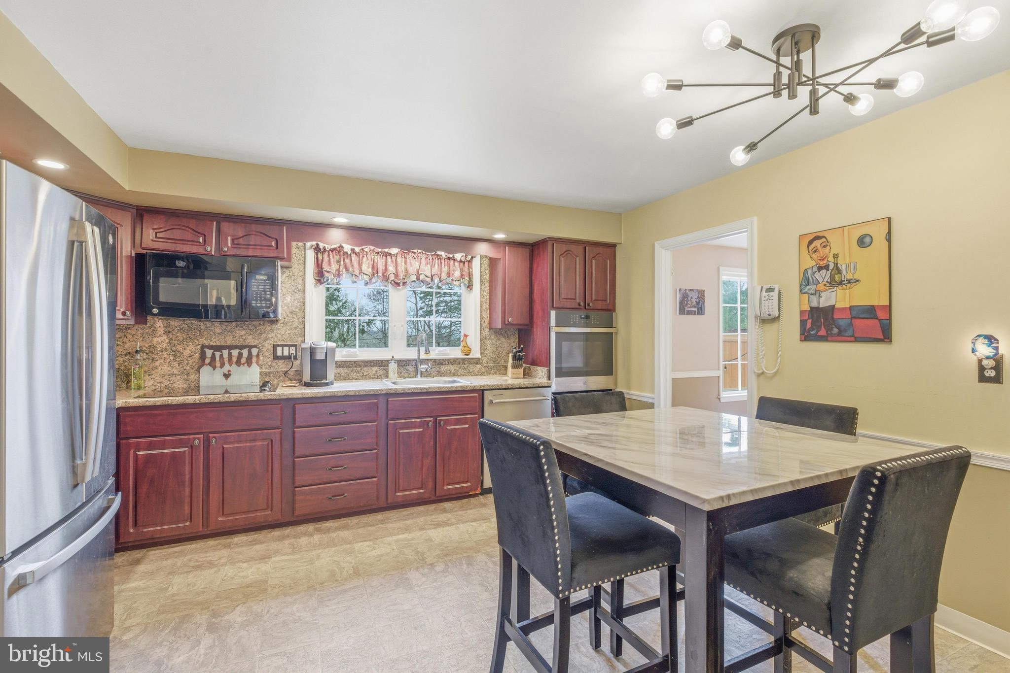 329 Devonshire Road Devon, PA 19333 - Photo 10 of 27