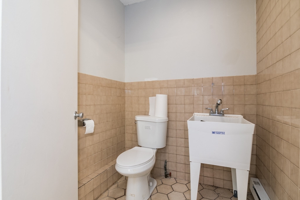 248 Laconia Street Springfield, MA 01129 - Photo 17 of 20