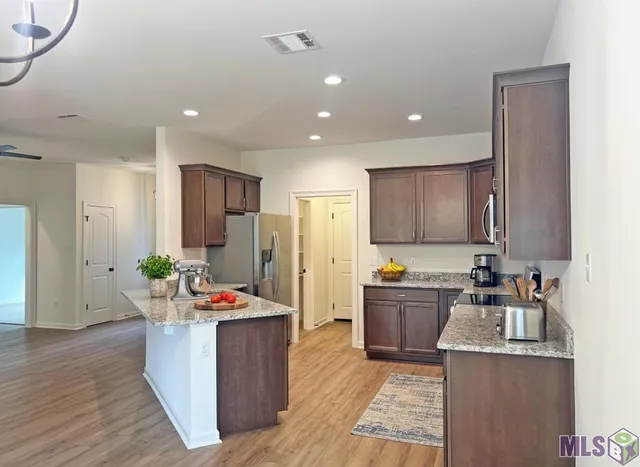 $262,990 | 3805 Retreat Drive, Westwego, LA 70094