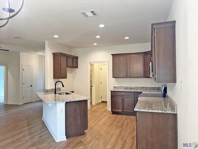 $262,990 | 3805 Retreat Drive, Westwego, LA 70094