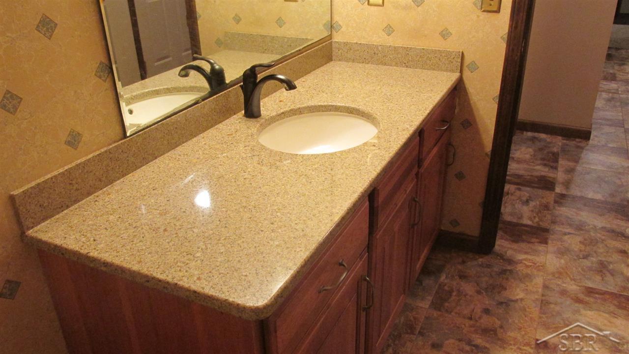 7290 Maple Road Frankenmuth, MI 48734 - Photo 9 of 26 31356978-8.JPG