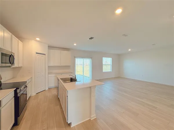 $2,200 | 6481 Domizio Drive, Winter Haven, FL 33884