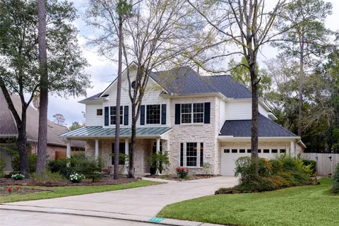 $739,000 | 150 Goldenvine Court, The Woodlands, TX 77382