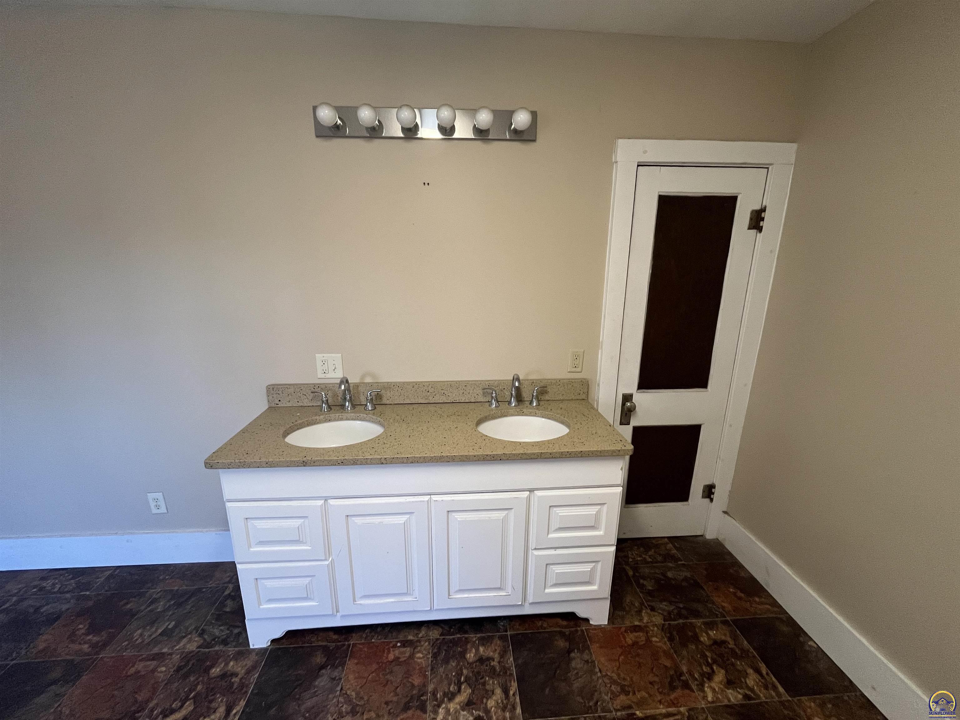 1237 Exchange Street Emporia, KS 66801 - Photo 17 of 20