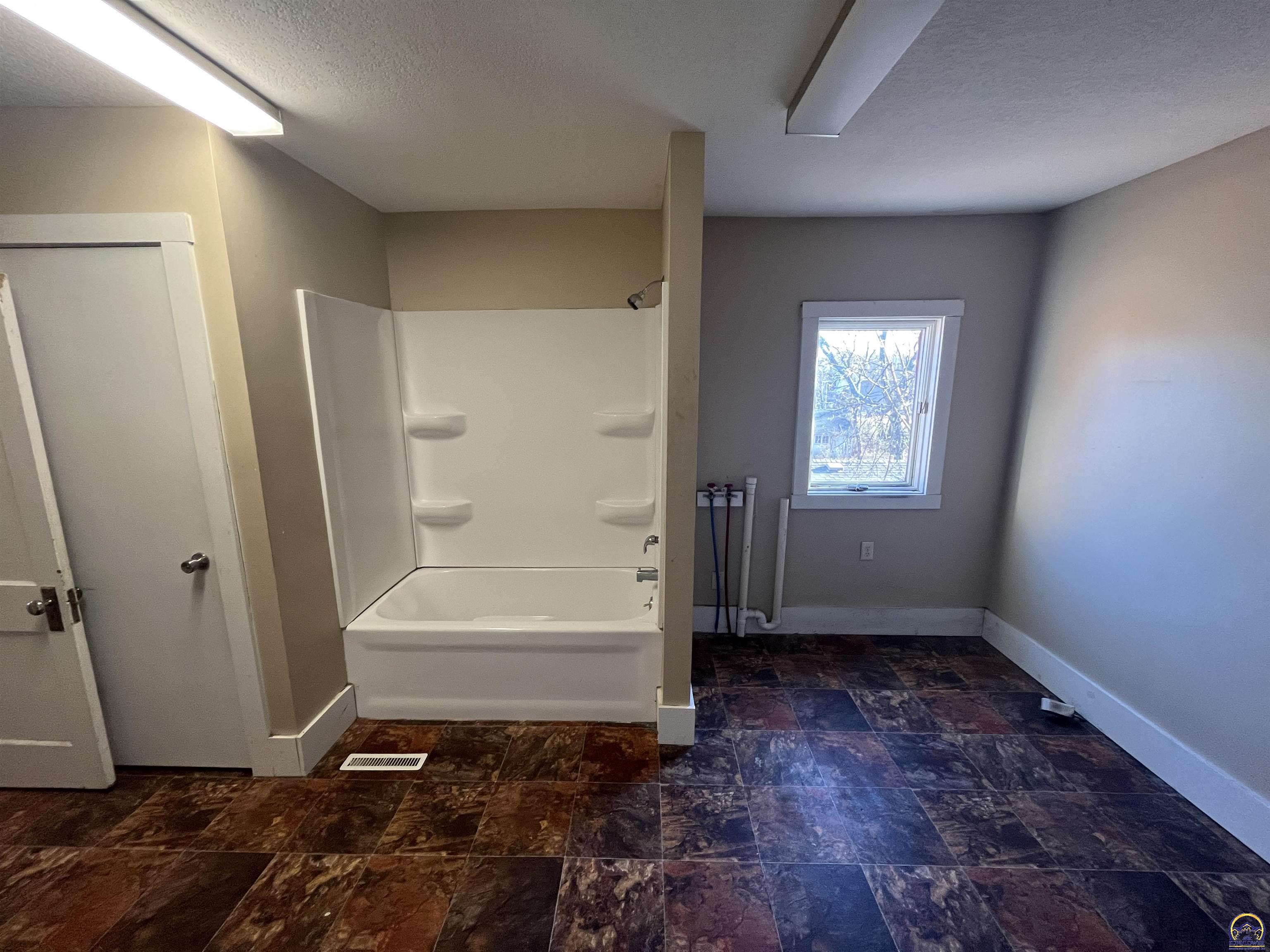 1237 Exchange Street Emporia, KS 66801 - Photo 18 of 20