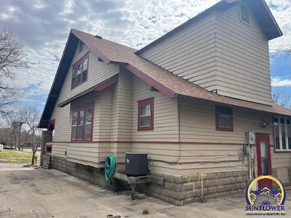 $169,000 | 1237 Exchange Street, Emporia, KS 66801